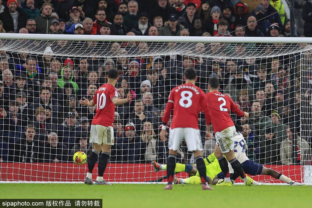 马丁内斯怒斥曼联丢分：狼队平局揭示红魔隐患